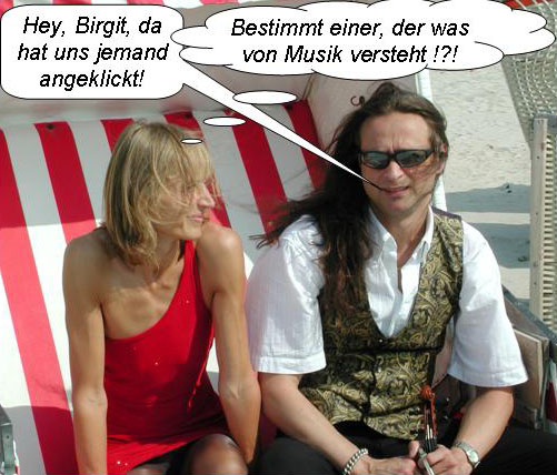 Eine Liveband aus Hamburg im Strandkorb von St. Peter-Ording, die Livemusik f&uuml;r L&uuml;neburg, L&uuml;beck, Niedersachsen und Norddeutschland spielt
